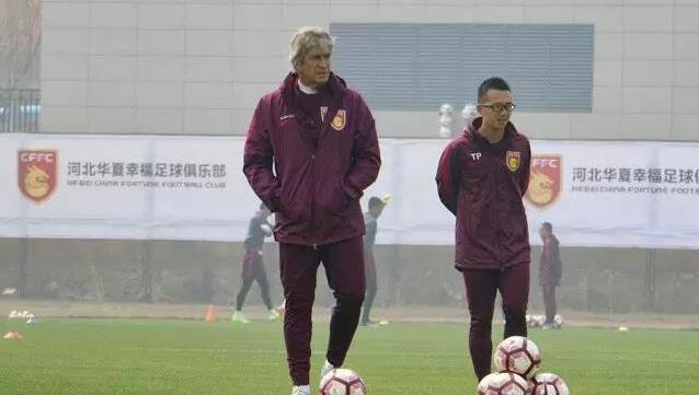 他替补出场的次数不合理，如果一个我们都知道遇到了心理困难的球员，你让他替补出场12次，那么他很难带来你所期望的。
